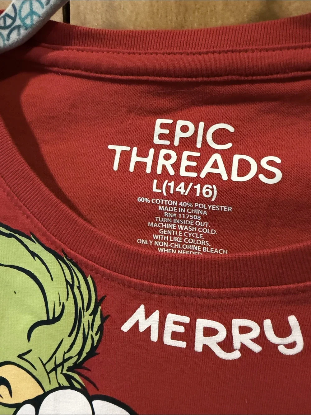 The Grinch Epic Threads Red Long-Sleeve Grinch & Cindy loo who Graphic Tee